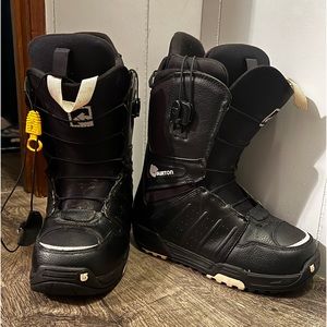 BURTON Moto Imprint 1 snowboarding boots (size 6 men / 6.5-7 women)